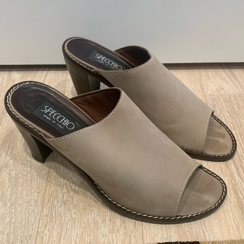 Specchio Tan Suede Slide